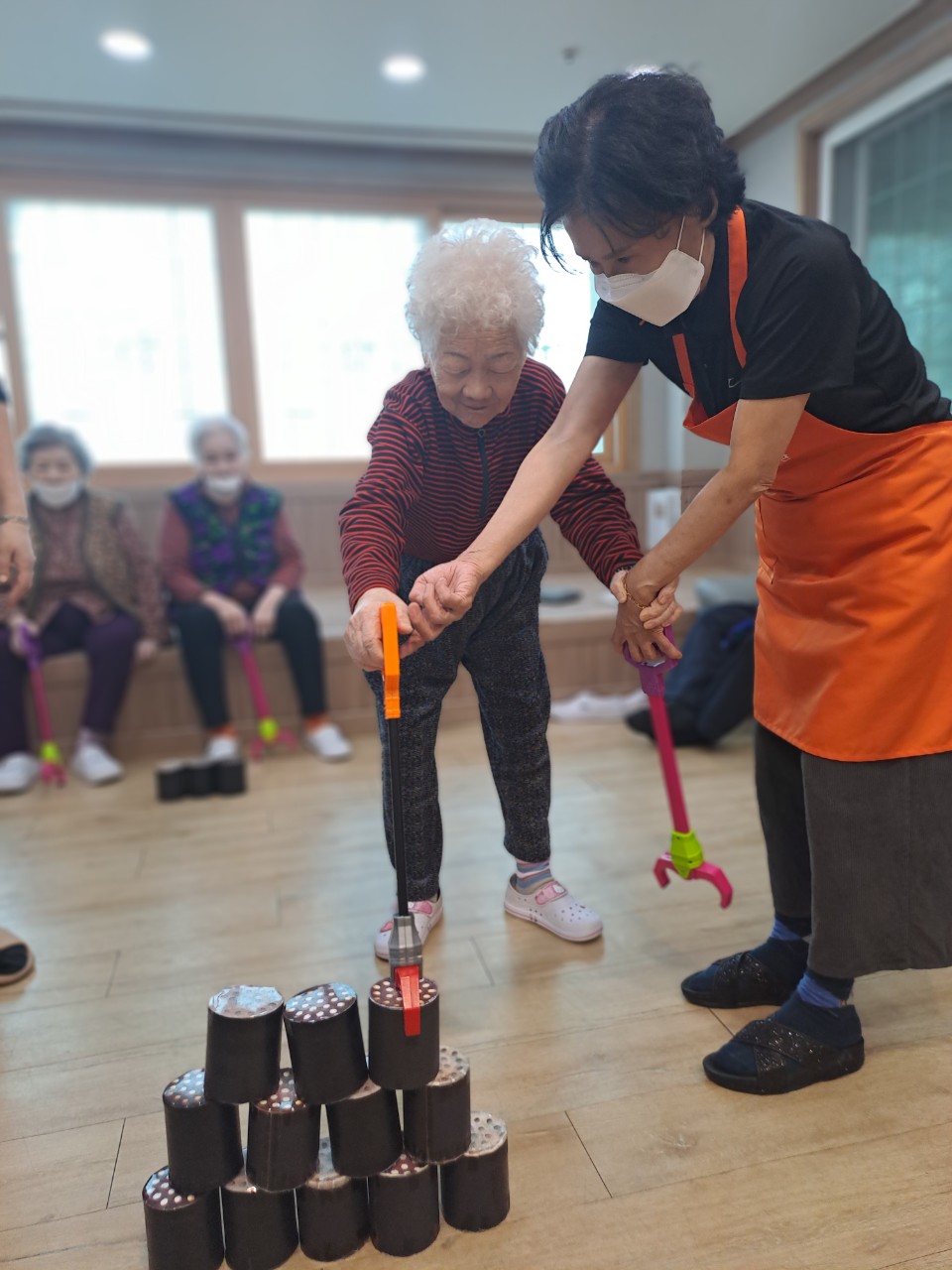 하양재가장기요양기관 활동 - 요양보호사가 어르신을 도와주는 따뜻한 돌봄